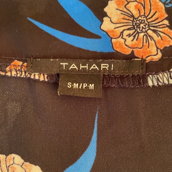 Tahari - Floral semi sheer kimono. size S/M - Picture 4 of 8